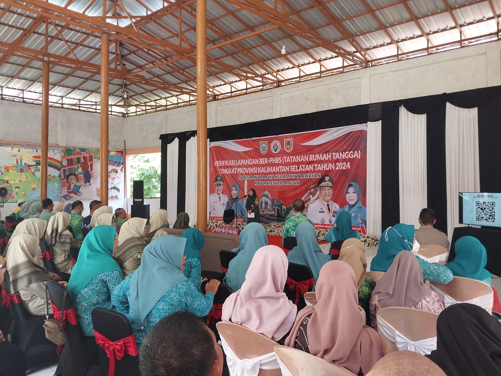 Gambar Pkk VERIFIKASI LAPANGAN BER-PHBS (TATANAN RUMAH TANGGA) TINGKAT PROVINSI KALIMANTAN SELATAN TAHUN 2024 DI DESA MUARA JAYA KE. AWAYAN KAB. BALANGAN